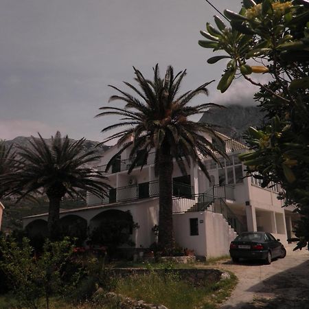 Apartments Tri Palme Baška Voda Eksteriør bilde