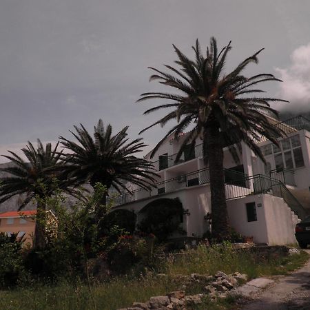 Apartments Tri Palme Baška Voda Eksteriør bilde
