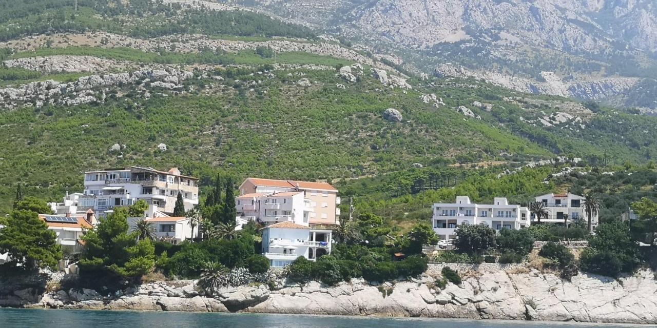 Apartments Tri Palme Baška Voda Eksteriør bilde