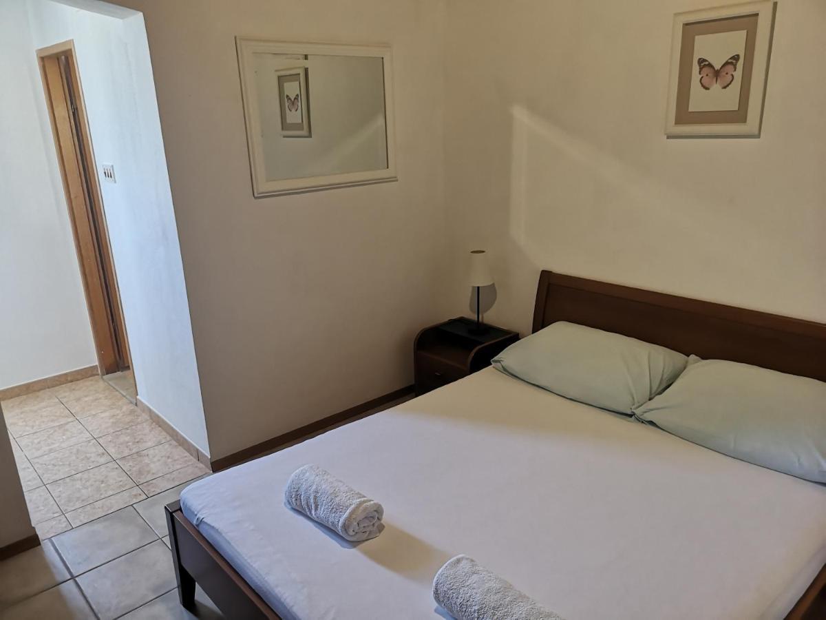Apartments Tri Palme Baška Voda Eksteriør bilde