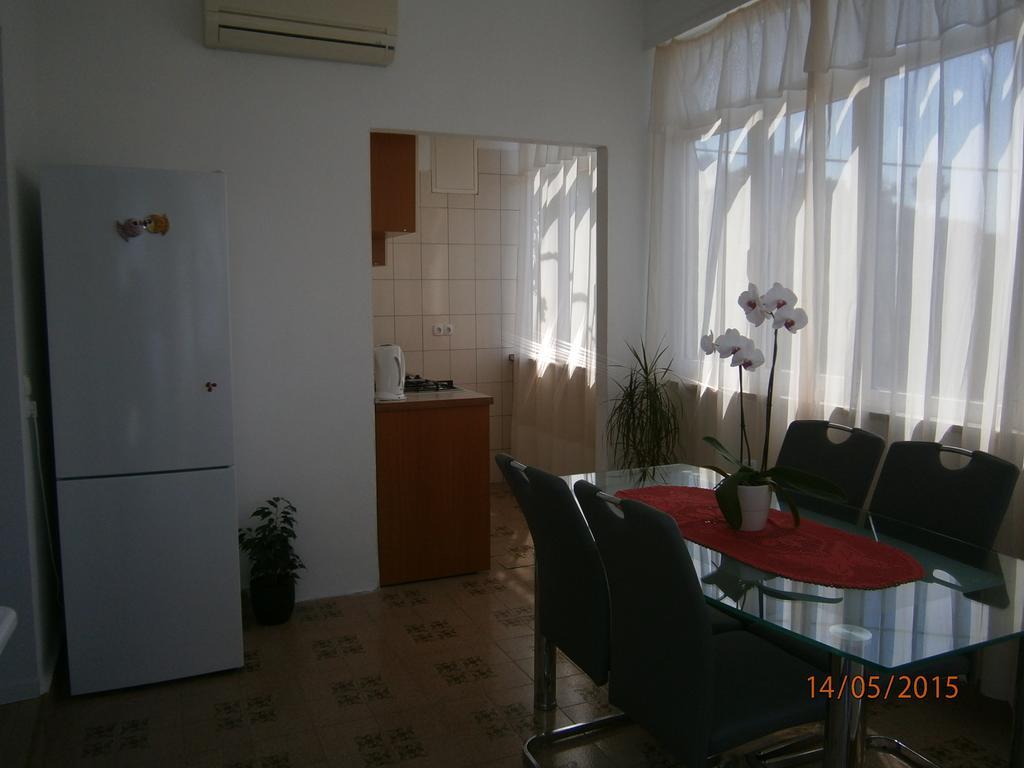 Apartments Tri Palme Baška Voda Rom bilde
