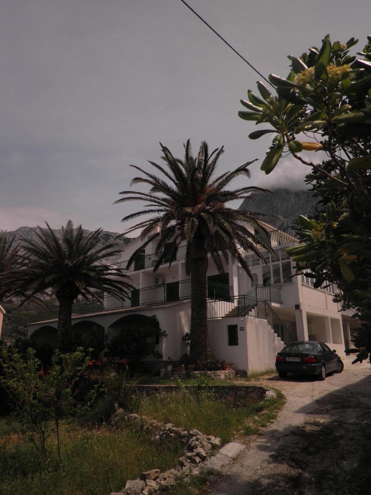 Apartments Tri Palme Baška Voda Eksteriør bilde