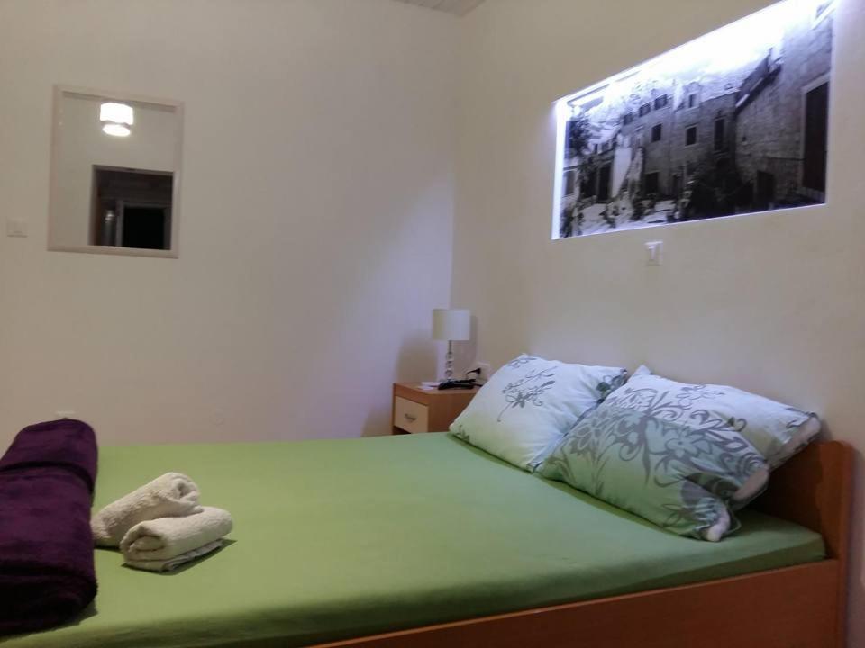 Apartments Tri Palme Baška Voda Eksteriør bilde